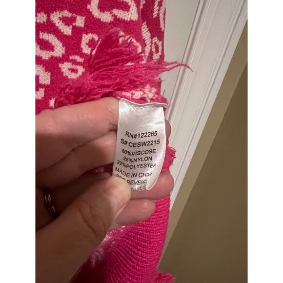 Adora Pink Animal Print Sweater with frayed bottom size M/L - Picture 2 of 6